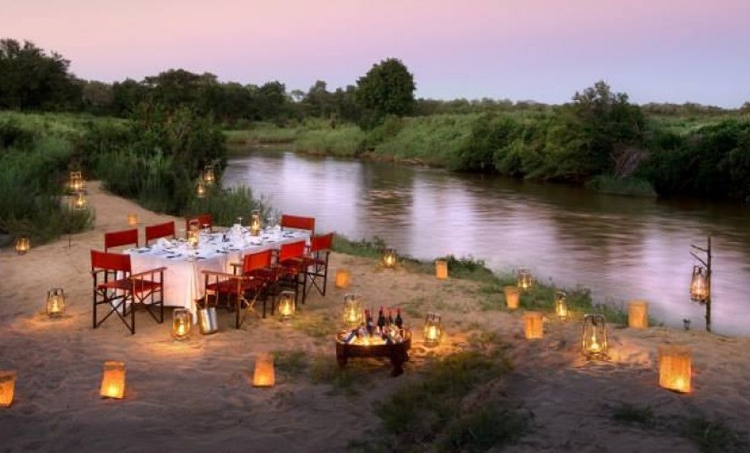 Robert Marks_Where to Stay on Safari_Candlelit Dinner